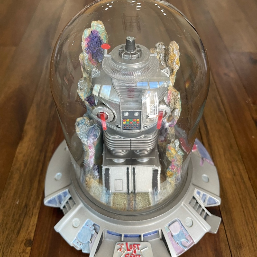 Lost In Space b9 robot. Franklin Mint. 90’s vintage